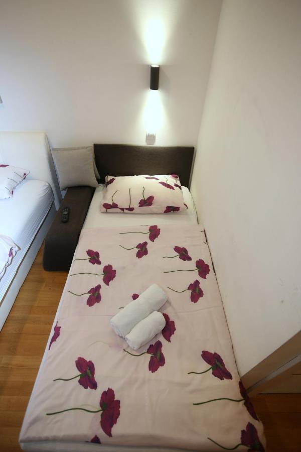 Apartments Rooms Fontane Trnje - Free Parking Zagreb Exteriör bild